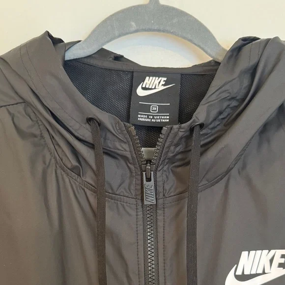Nike Black Hooded Jacket - Picture 2 of 12